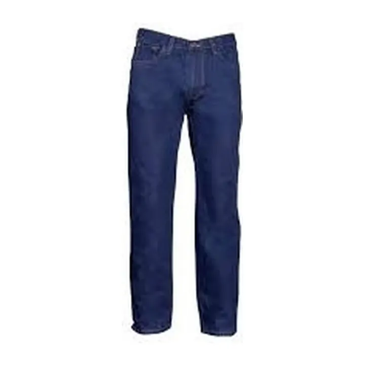 Jean industrial índigo para hombre sobre fondo blanco